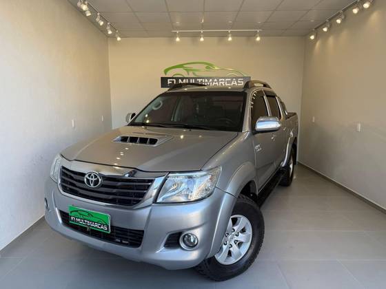 TOYOTA HILUX 3.0 SRV 4X4 CD 16V TURBO INTERCOOLER DIESEL 4P AUTOMÁTICO TOYOTA HILUX 3.0 SRV 4X4 CD 16V TURBO INTERCOOLER DIESEL 4P AUTOMÁTICO